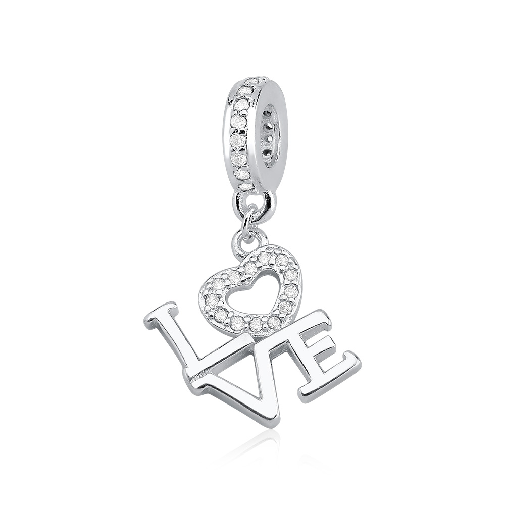 Confira as opções de berloque da Aqua Joias